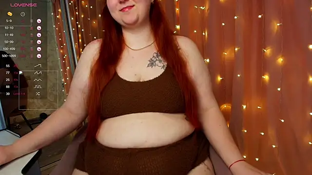 Snapshot of Mia_Bows chatting on June 4, 2026, 11:53 pm Mia Bows online show from June 4, 2026, 11:53 pm