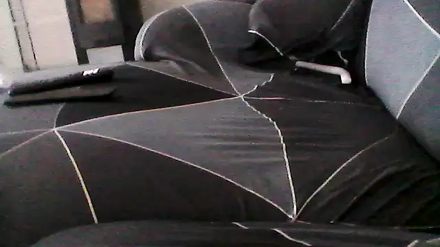 mickzizi online show from October 17, 2025, 7:22 am