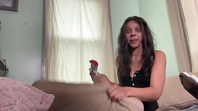 Snapshot of queendab626 chatting on March 20, 2025, 5:25 pm queendab626 online show from March 20, 2025, 5:25 pm