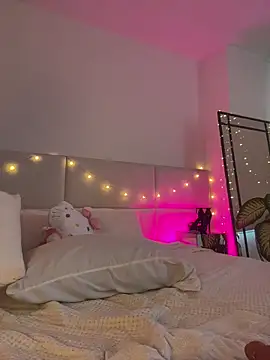 Tiny lilith online show from February 20, 2026, 4:31 pm