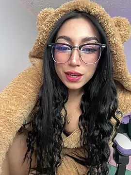 Snapshot of sophie_cute66 chatting on January 16, 2026, 4:38 am sophie cute66 online show from January 16, 2026, 4:38 am