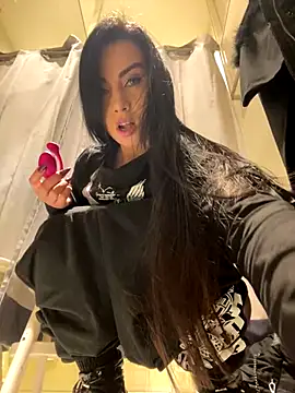 CrazzyChicks online show from December 2, 2024, 8:04 am