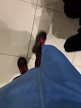 CrazzyChicks online show from September 21, 2025, 7:02 am