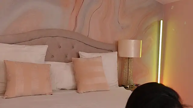 OliviaSirena online show from January 9, 2026, 7:32 pm