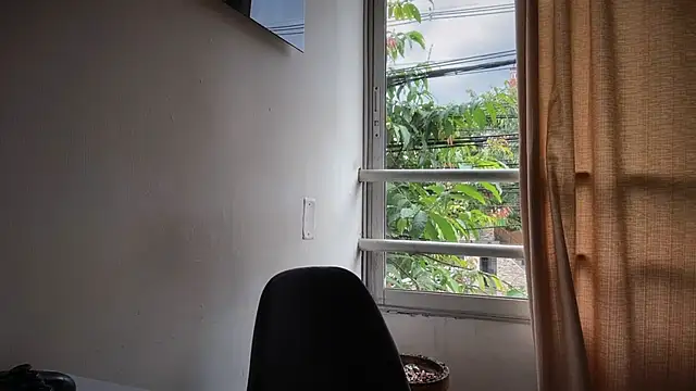 romeolovedark online show from April 2, 2026, 9:32 pm