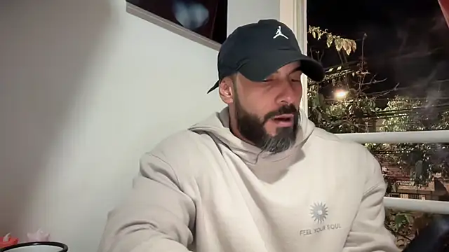 romeolovedark online show from November 7, 2025, 4:39 am