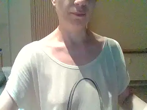Moi Lina online show from July 31, 2026, 10:51 pm