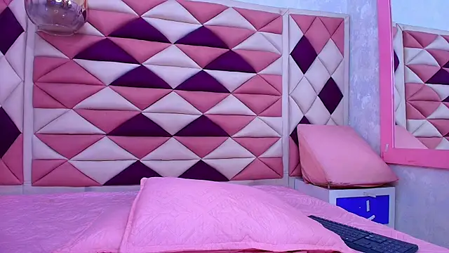 Snapshot of agath_69 chatting on September 30, 2025, 12:00 pm agath 69 online show from September 30, 2025, 12:00 pm