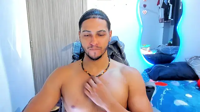 Kris Khalifa69 online show from April 20, 2026, 10:44 pm