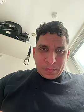 arlen 22 online show from May 4, 2026, 1:14 pm