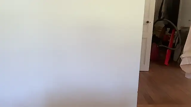 Snapshot of juicyprecumboy chatting on September 29, 2025, 10:22 am juicyprecumboy online show from September 29, 2025, 10:22 am