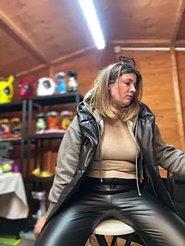 DaisyVibesss online show from January 5, 2025, 6:13 pm