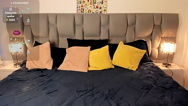 Nickytouse online show from February 14, 2025, 11:20 pm