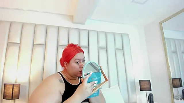 aandreaperez online show from November 5, 2025, 11:46 am