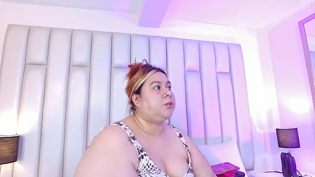 aandreaperez online show from March 12, 2026, 11:47 am