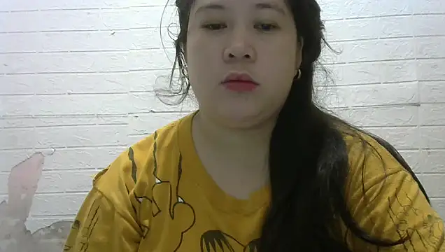 Snapshot of hotsexylyn chatting on September 12, 2025, 5:29 am hotsexylyn online show from September 12, 2025, 5:29 am