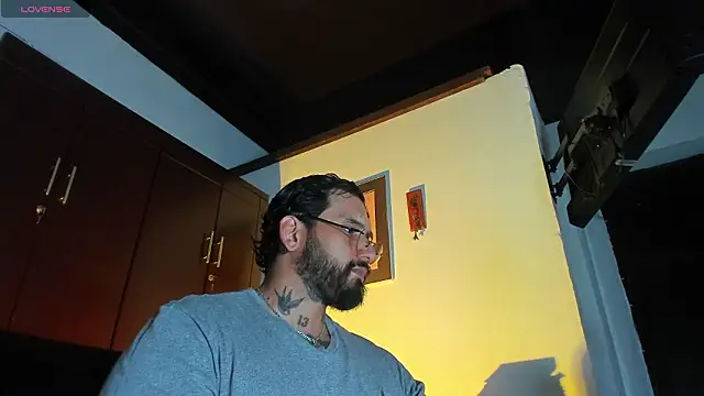 CamiloGray  online show from February 27, 2026, 2:39 pm