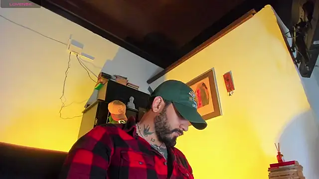 Snapshot of CamiloGray_ chatting on November 21, 2025, 2:27 pm CamiloGray online show from November 21, 2025, 2:27 pm