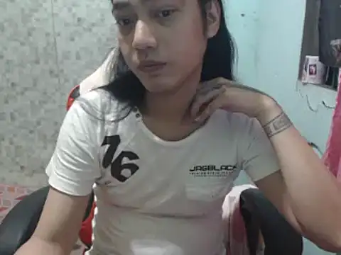 itsmacky4u online show from February 19, 2025, 2:22 pm