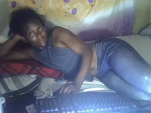 cute-shamza online show from April 14, 2026, 5:45 am