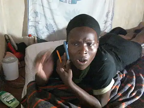 Snapshot of cute-shamza chatting on December 15, 2025, 4:51 am cute-shamza online show from December 15, 2025, 4:51 am