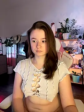 Snapshot of sweetest_pie chatting on September 24, 2025, 3:18 pm sweetest pie online show from September 24, 2025, 3:18 pm