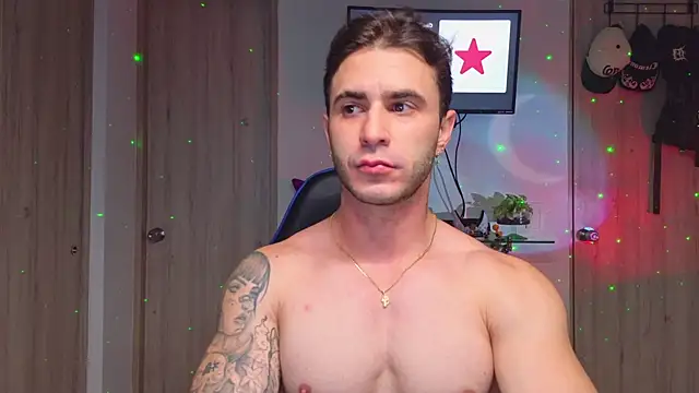 Snapshot of Latino_stud4u chatting on July 22, 2026, 2:24 am Latino stud4u online show from July 22, 2026, 2:24 am