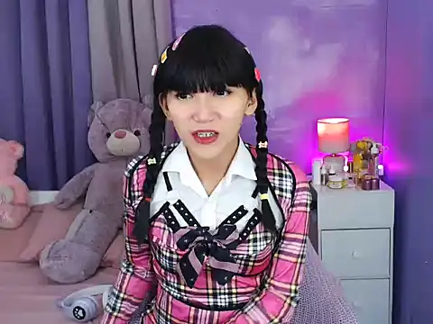 urlovelyfreya online show from October 12, 2025, 5:58 pm