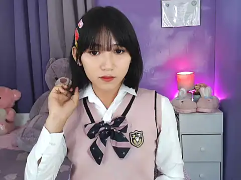 urlovelyfreya online show from November 7, 2025, 3:38 pm