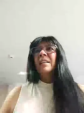 Snapshot of aisha_latina chatting on July 21, 2026, 2:29 pm aisha latina online show from July 21, 2026, 2:29 pm