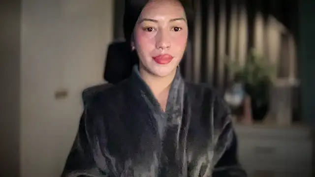 Snapshot of Jasmine_Elcock chatting on April 15, 2026, 8:09 am Jasmine Elcock online show from April 15, 2026, 8:09 am