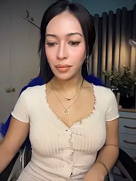 Snapshot of Jasmine_Elcock chatting on May 7, 2026, 9:40 pm Jasmine Elcock online show from May 7, 2026, 9:40 pm