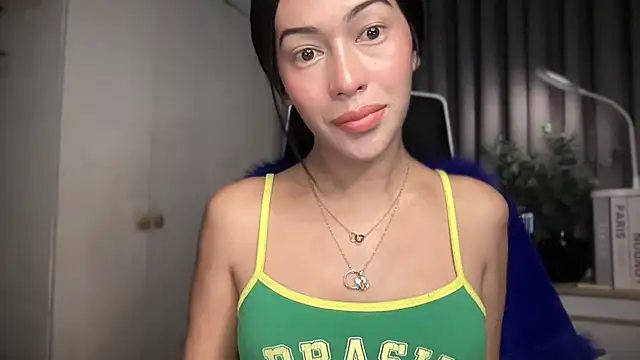 Snapshot of Jasmine_Elcock chatting on May 16, 2026, 7:35 pm Jasmine Elcock online show from May 16, 2026, 7:35 pm