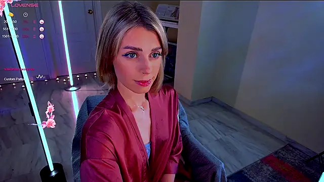 Snapshot of Arielle__03 chatting on November 20, 2025, 2:01 am Arielle 03 online show from November 20, 2025, 2:01 am