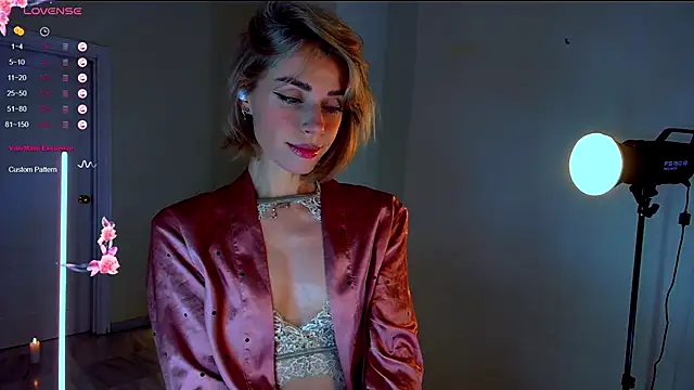 Snapshot of Arielle__03 chatting on November 23, 2025, 9:47 pm Arielle 03 online show from November 23, 2025, 9:47 pm