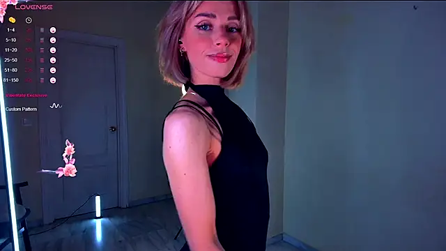 Snapshot of Arielle__03 chatting on November 13, 2025, 2:04 am Arielle 03 online show from November 13, 2025, 2:04 am