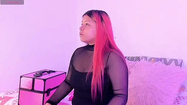 Snapshot of SophieRossi chatting on September 30, 2025, 1:50 pm SophieRossi online show from September 30, 2025, 1:50 pm