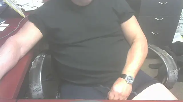 Snapshot of chadhammer chatting on December 1, 2025, 10:32 pm chadhammer online show from December 1, 2025, 10:32 pm