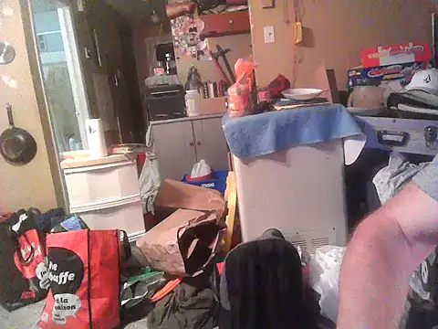 M9ntreal online show from September 10, 2025, 4:33 am