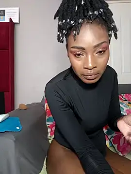 Snapshot of HoneyDropsX chatting on November 19, 2025, 6:35 am HoneyDropsX online show from November 19, 2025, 6:35 am