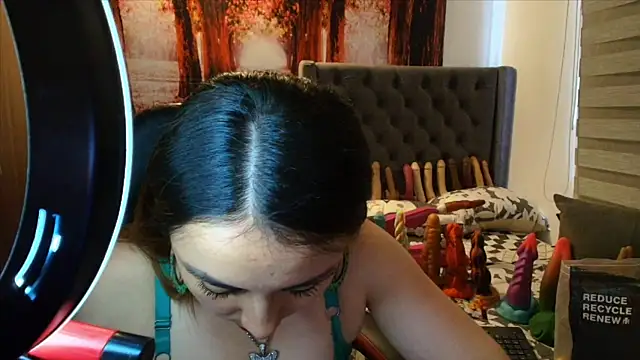 sofia23dirty online show from April 19, 2026, 8:11 pm