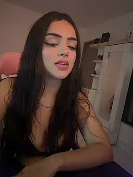 anniehart online show from May 5, 2026, 1:30 am