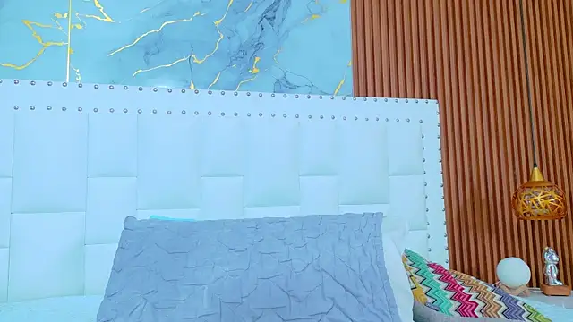 Snapshot of IrresistibleMilf chatting on November 23, 2025, 12:26 pm IrresistibleMilf online show from November 23, 2025, 12:26 pm