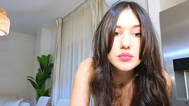 Snapshot of diamond_desiree chatting on February 6, 2025, 10:21 pm diamond desiree online show from February 6, 2025, 10:21 pm