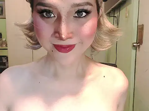 Ezradeliciosa online show from May 16, 2026, 1:59 am