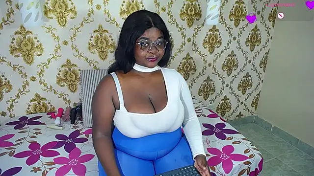 KARATIBBY COX online show from December 5, 2025, 12:04 pm