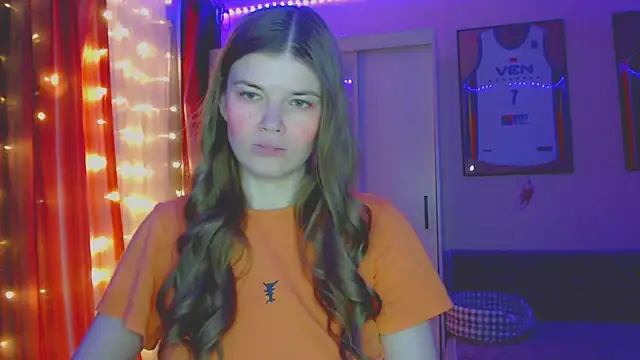 Snapshot of Klementa chatting on November 16, 2025, 6:45 pm Klementa online show from November 16, 2025, 6:45 pm