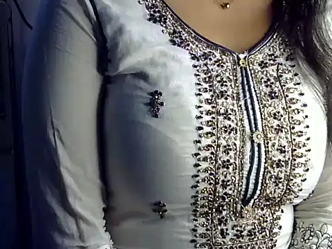 Snapshot of SiaraSiyA chatting on January 7, 2026, 6:46 pm SiaraSiyA online show from January 7, 2026, 6:46 pm