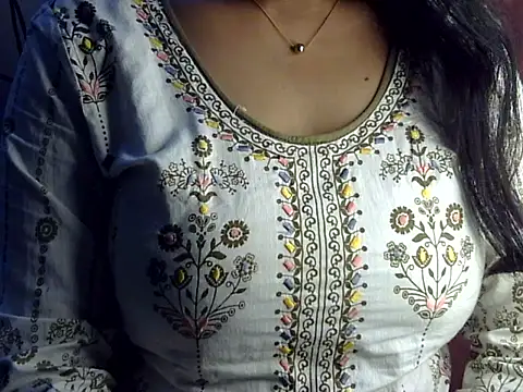 Snapshot of SiaraSiyA chatting on January 6, 2026, 6:34 pm SiaraSiyA online show from January 6, 2026, 6:34 pm