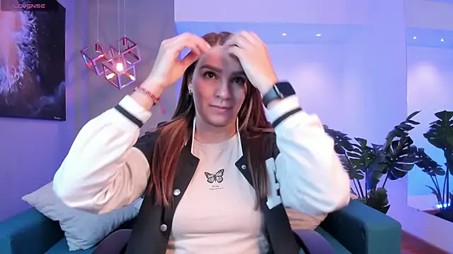 Snapshot of miataylorr1 chatting on November 25, 2025, 11:21 am miataylorr1 online show from November 25, 2025, 11:21 am